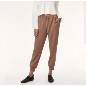 Wilfred Japanese Fabric Buffon Pant Crepe Jogger in Nutmeg Color Size Small